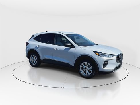 Certified 2025 Ford Escape Active w/ Tech Pack #1 image 2