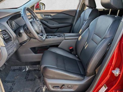 Used 2022 Nissan Rogue SV w/ SV Premium Package AWD/4WD image 16
