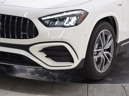 New 2026 Mercedes-Benz GLA 35 AMG 4MATIC image 11
