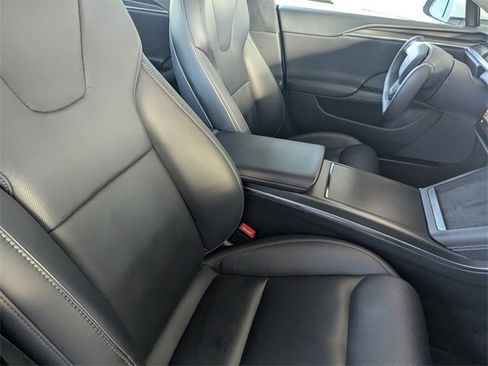 Used 2021 Tesla Model S Plaid image 9