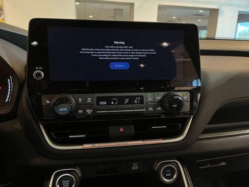 Used 2025 Toyota Grand Highlander FWD image 20