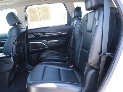 Used 2024 Kia Telluride S w/ S Sunroof Package FWD image 12