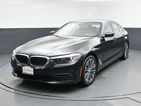Used 2019 BMW 530i xDrive w/ Convenience Package image 1