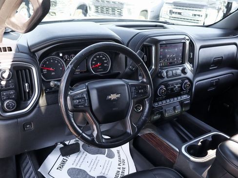 Used 2021 Chevrolet Silverado 1500 High Country w/ Technology Package image 19
