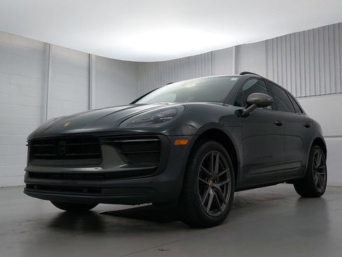 Certified 2024 Porsche Macan Turbo image 1