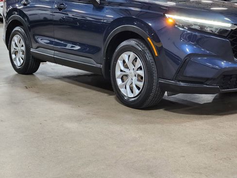Used 2024 Honda CR-V LX image 16