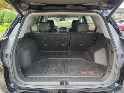 Used 2022 GMC Terrain SLT w/ LPO, Floor Liner Package image 27