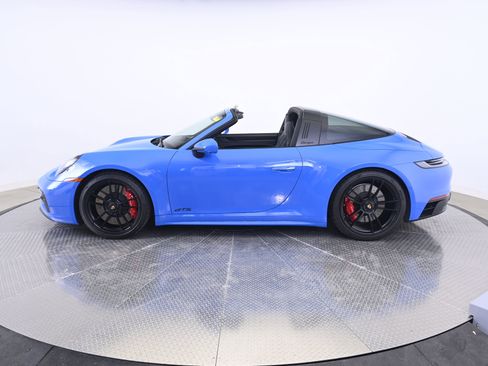 Certified 2022 Porsche 911 Targa 4S AWD/4WD image 2
