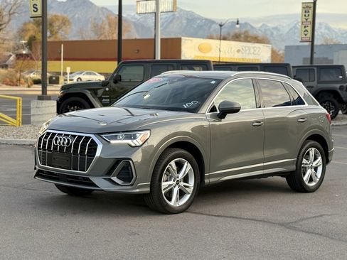 Used 2023 Audi Q3 2.0T Premium Plus w/ Premium Plus Package image 3