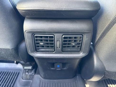 Used 2023 Toyota RAV4 LE AWD/4WD image 21