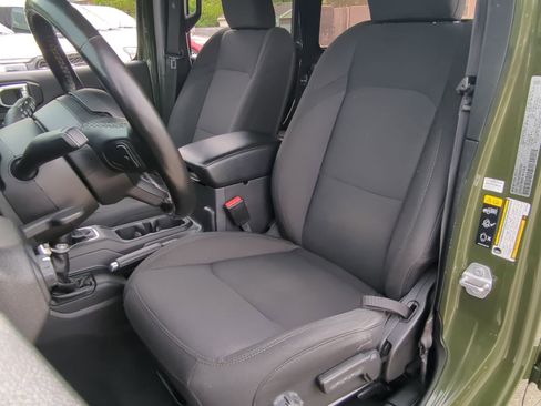 Used 2021 Jeep Wrangler Unlimited Sport image 20