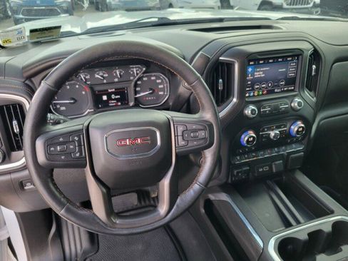 Used 2022 GMC Sierra 2500 AT4 w/ AT4 Preferred Package image 14