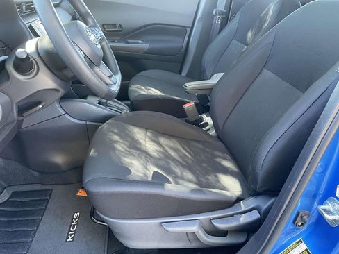 Used 2025 Nissan Kicks Play S image 12