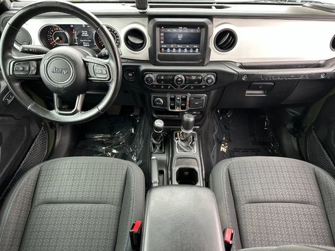 Used 2021 Jeep Wrangler Unlimited Islander image 12