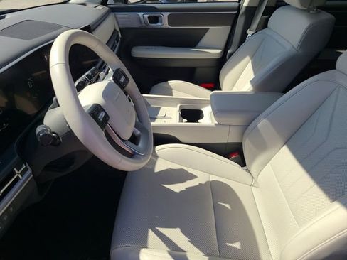 Used 2025 Hyundai Santa Fe SEL image 23