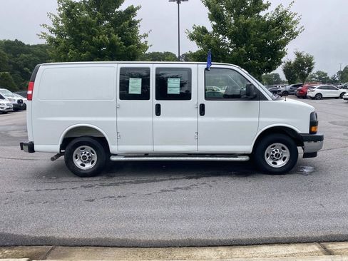 Used 2025 GMC Savana 2500 w/ Driver Convenience Package RWD image 2