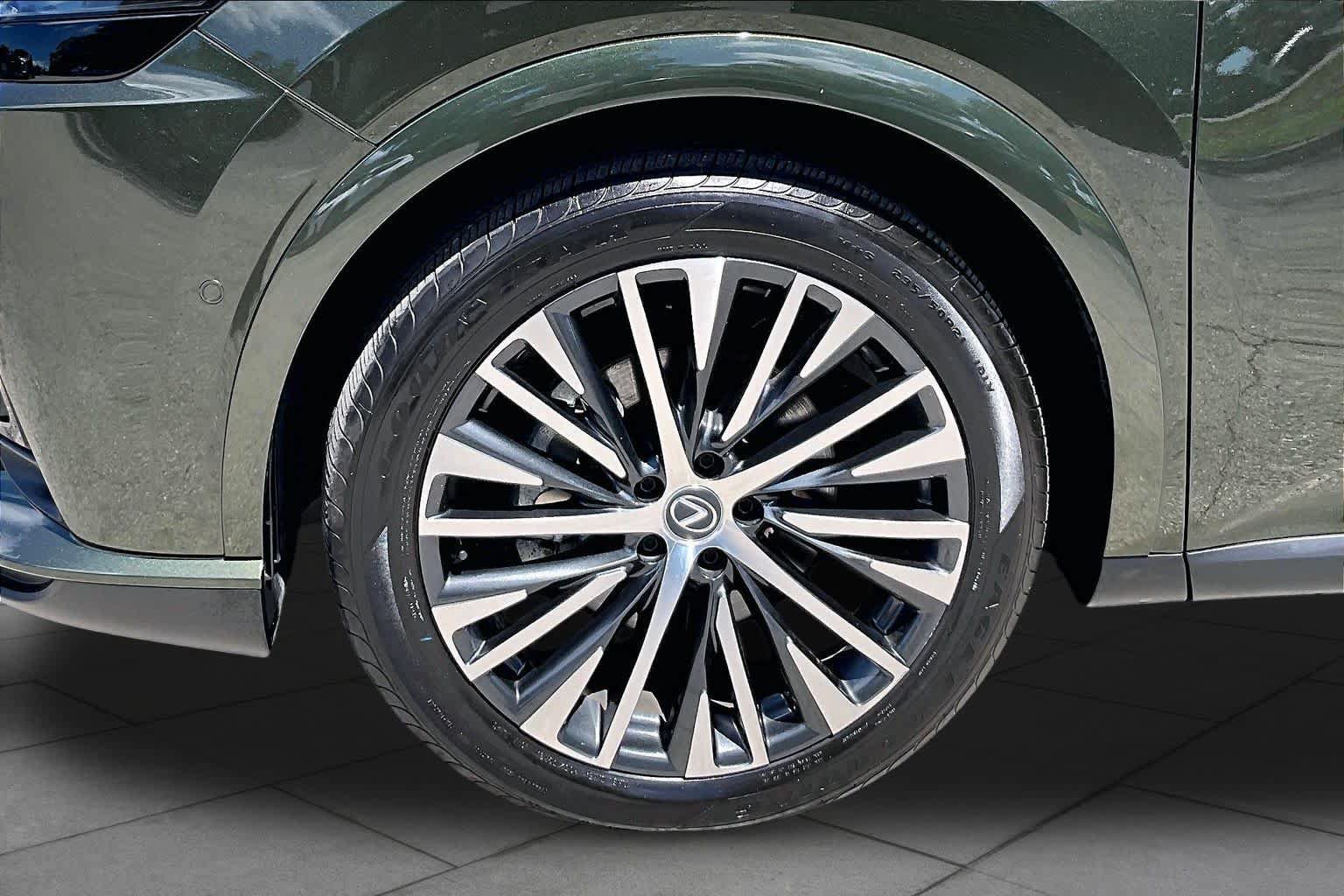 Used 2023 Lexus RX 350 Premium Plus w/ Cold Area Package FWD image 11