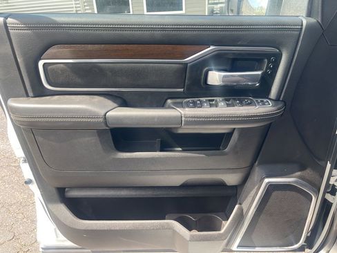 Used 2024 RAM 2500 Laramie w/ Safety Group AWD/4WD image 41