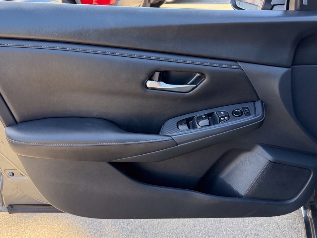 Certified 2024 Nissan Sentra SV FWD image 10