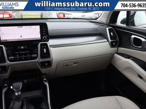 Used 2023 Kia Sorento S w/ Panoramic Sunroof Package image 15