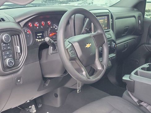 Used 2020 Chevrolet Silverado 1500 Custom w/ Custom Value Package image 9