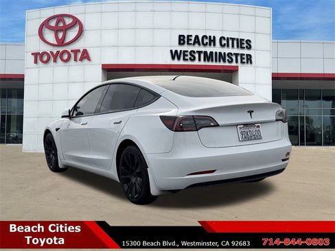 Used 2020 Tesla Model 3 Standard Range Plus image 8