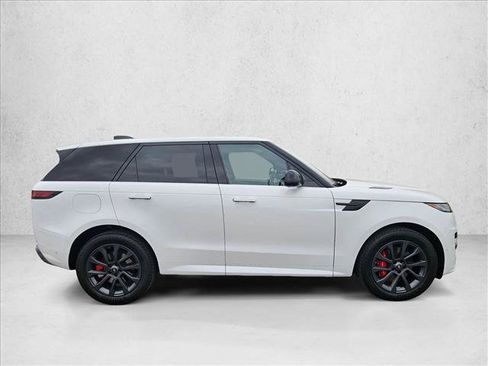 Used 2024 Land Rover Range Rover Sport Dynamic SE AWD/4WD image 4