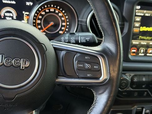 Used 2019 Jeep Wrangler Unlimited Sahara AWD/4WD image 25