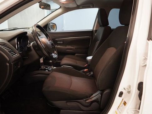 Used 2017 Mitsubishi Outlander Sport ES image 5