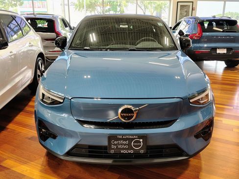 Used 2023 Volvo C40 P8 Recharge Plus w/ Climate Package AWD/4WD image 4