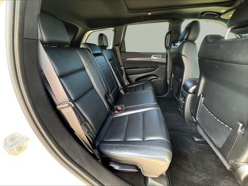 Used 2022 Jeep Grand Cherokee Limited AWD/4WD image 25