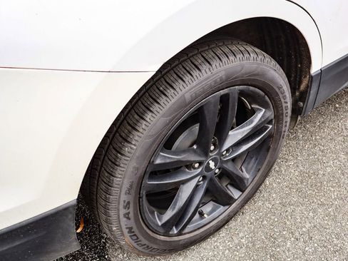 Used 2021 Chevrolet Equinox LT image 42