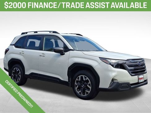 Used 2025 Subaru Forester Premium image 1