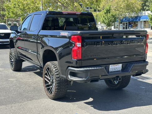 Used 2022 Chevrolet Silverado 1500 LT Trail Boss w/ LT Trail Boss Premium Package AWD/4WD image 11