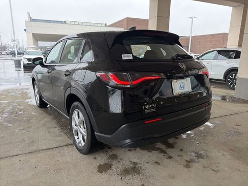 Certified 2024 Honda HR-V LX image 3