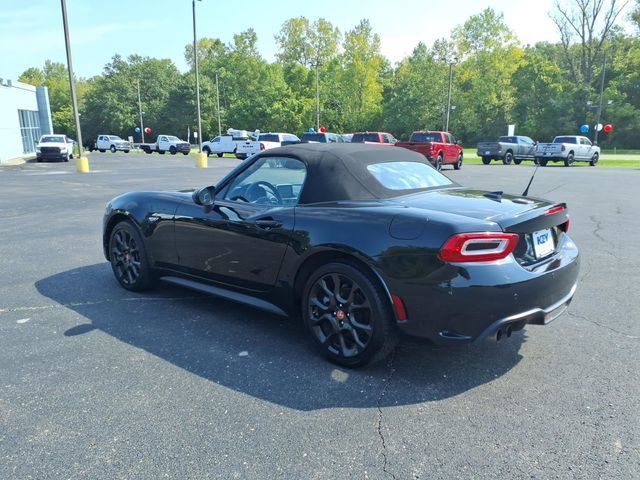 Used 2018 FIAT 124 Spider Abarth w/ Convenience Group RWD image 5