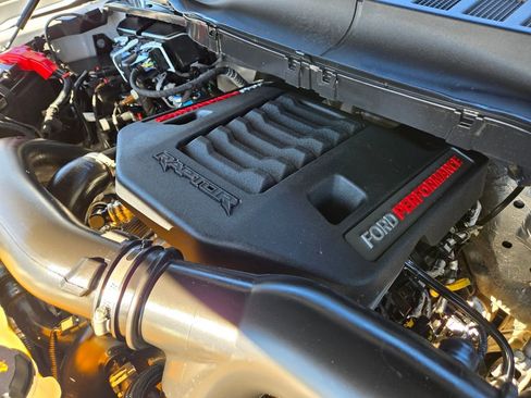 Used 2025 Ford F150 Raptor image 18