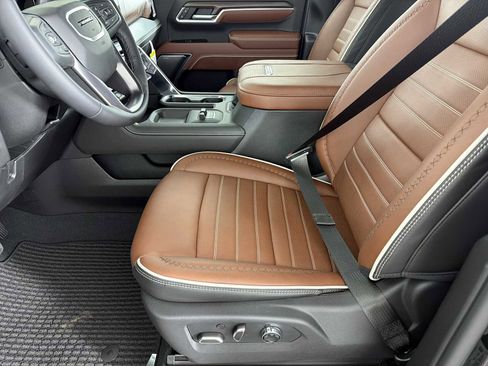 New 2026 GMC Sierra 2500 Denali Ultimate AWD/4WD image 5