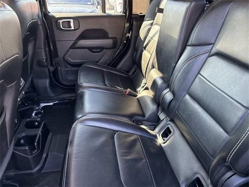 Used 2021 Jeep Gladiator Overland w/ Popular Equipment Package image 17