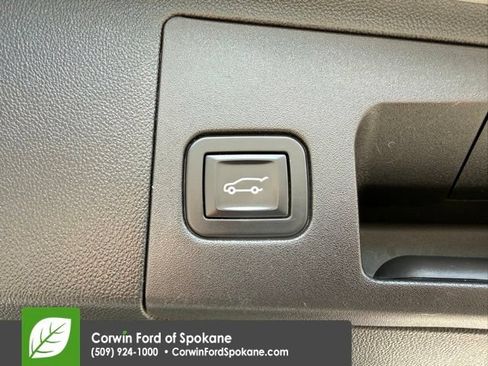Used 2017 Cadillac XT5 Luxury AWD/4WD image 19