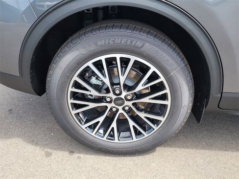 New 2025 Ford Escape SE w/ PHEV Premium Package image 5