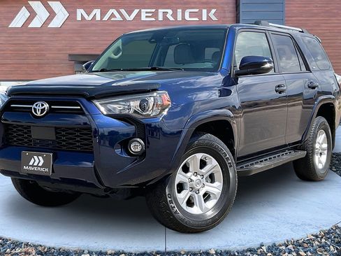 Used 2021 Toyota 4Runner SR5 Premium w/ Moonroof Package AWD/4WD image 3
