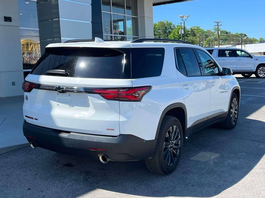 Used 2023 Chevrolet Traverse RS w/ LPO, Floor Liner Package AWD/4WD image 3