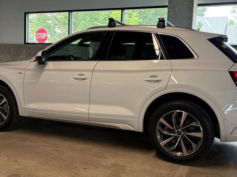 Used 2023 Audi Q5 2.0T Prestige w/ Prestige Package AWD/4WD image 2