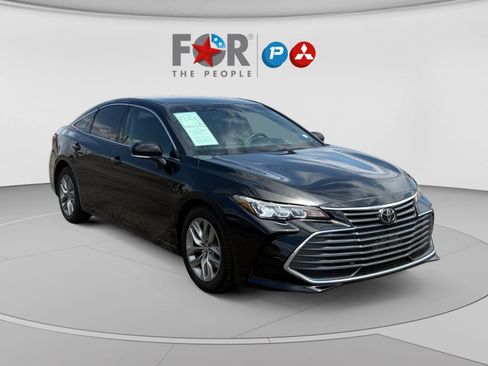 Used 2022 Toyota Avalon XLE FWD image 7