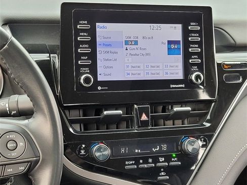 Used 2024 Toyota Camry SE image 21