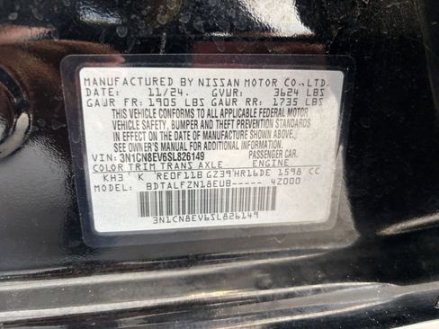 Used 2025 Nissan Versa SV FWD image 29
