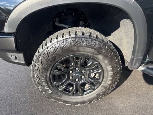 Certified 2024 Chevrolet Silverado 1500 ZR2 w/ Technology Package image 33