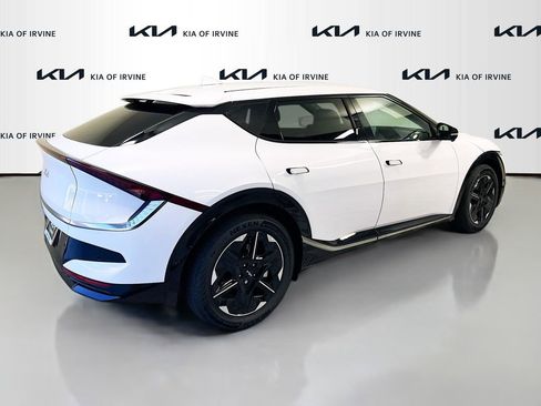 New 2025 Kia EV6 Wind image 7