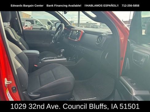 Used 2016 Toyota Tacoma SR image 10